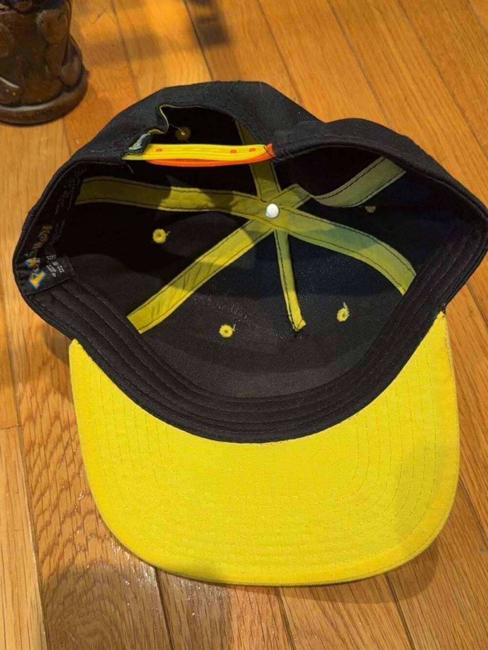 Snapback - Picture 4 of 5
